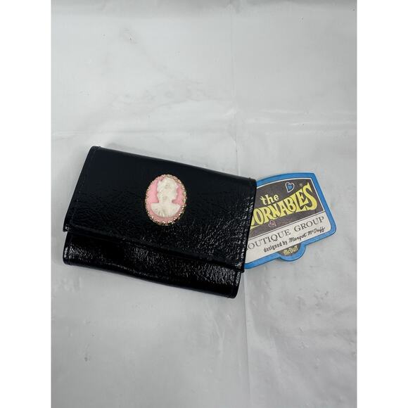 Vintage Sirco Hong Kong Pink Cameo Black Patent Leather Keyholder Wallet Pouch - Picture 1 of 4